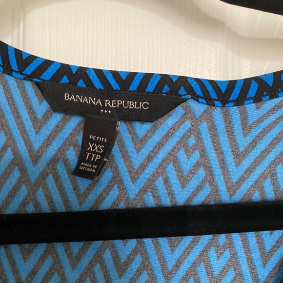 XXS Petite Wrap Dress from Banana Republic - Picture 3 of 3